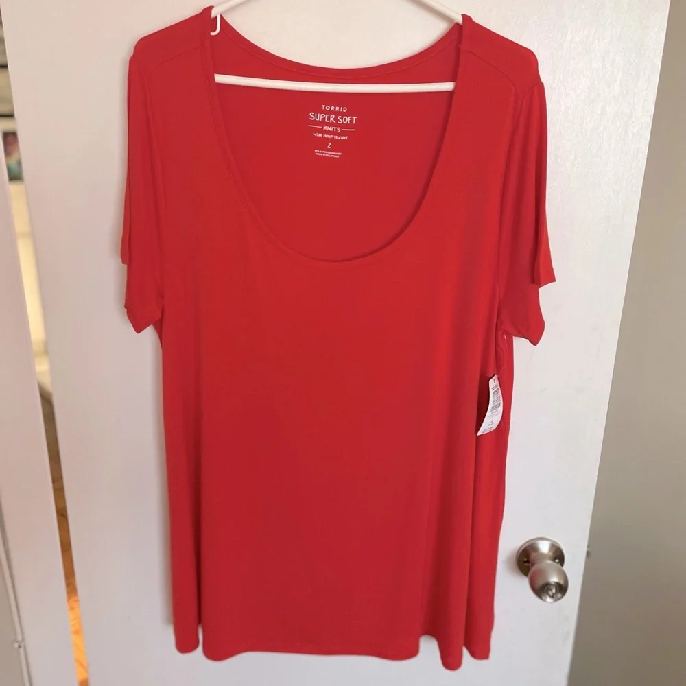 Torrid Super Soft Lightweight Top - Sizes 2X & 3X - Picture 4 of 14